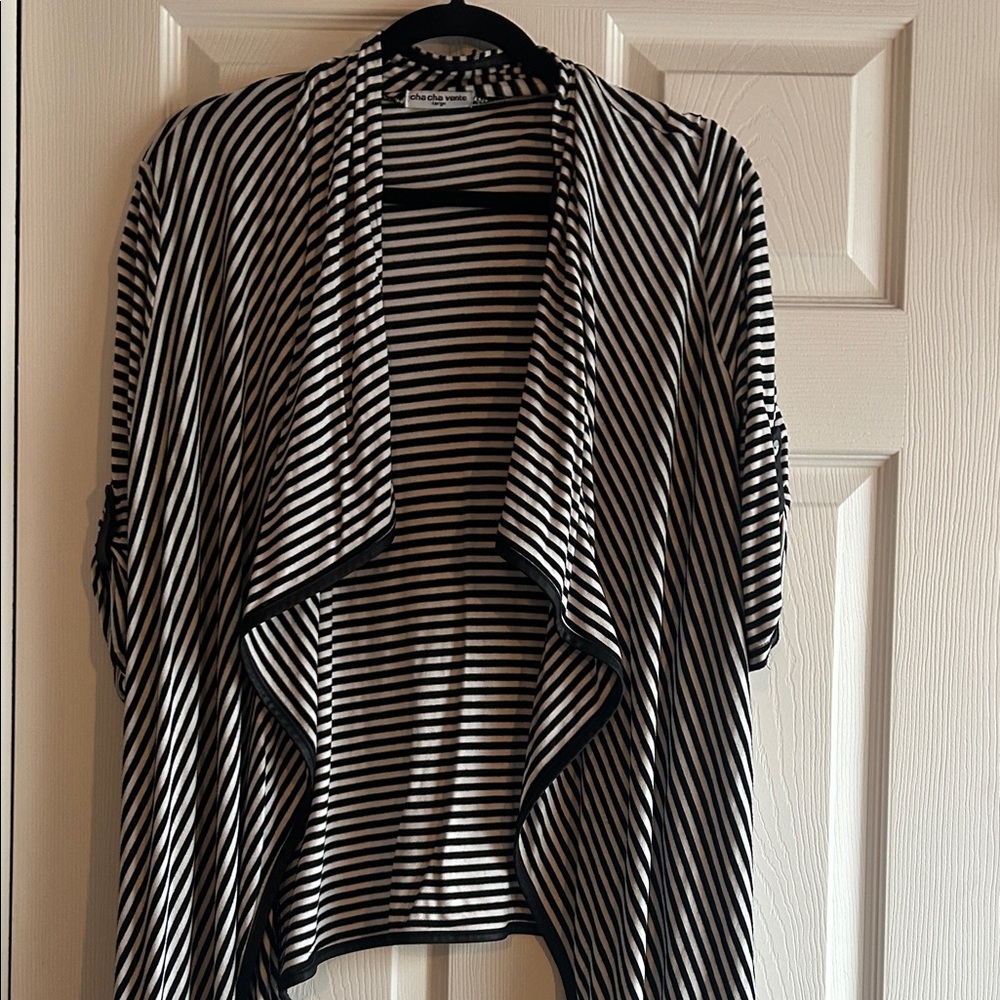 Black and White Striped Cardigan - Picture 11 of 11